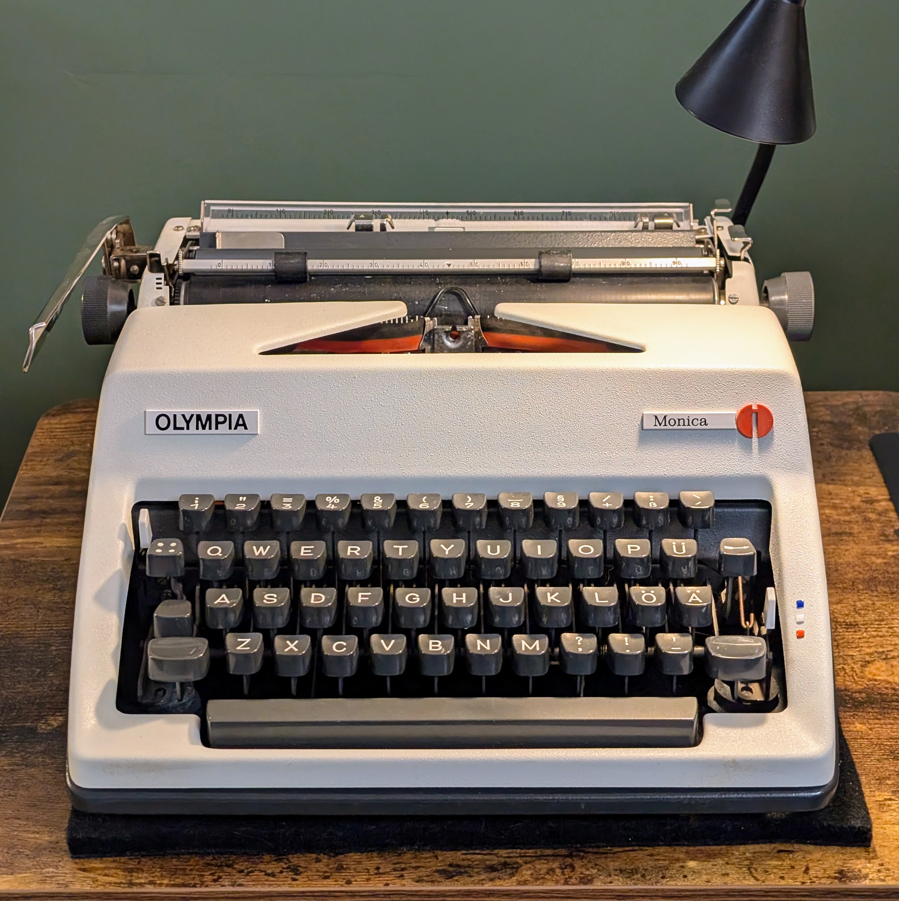 Olympia Monica typewriter photo