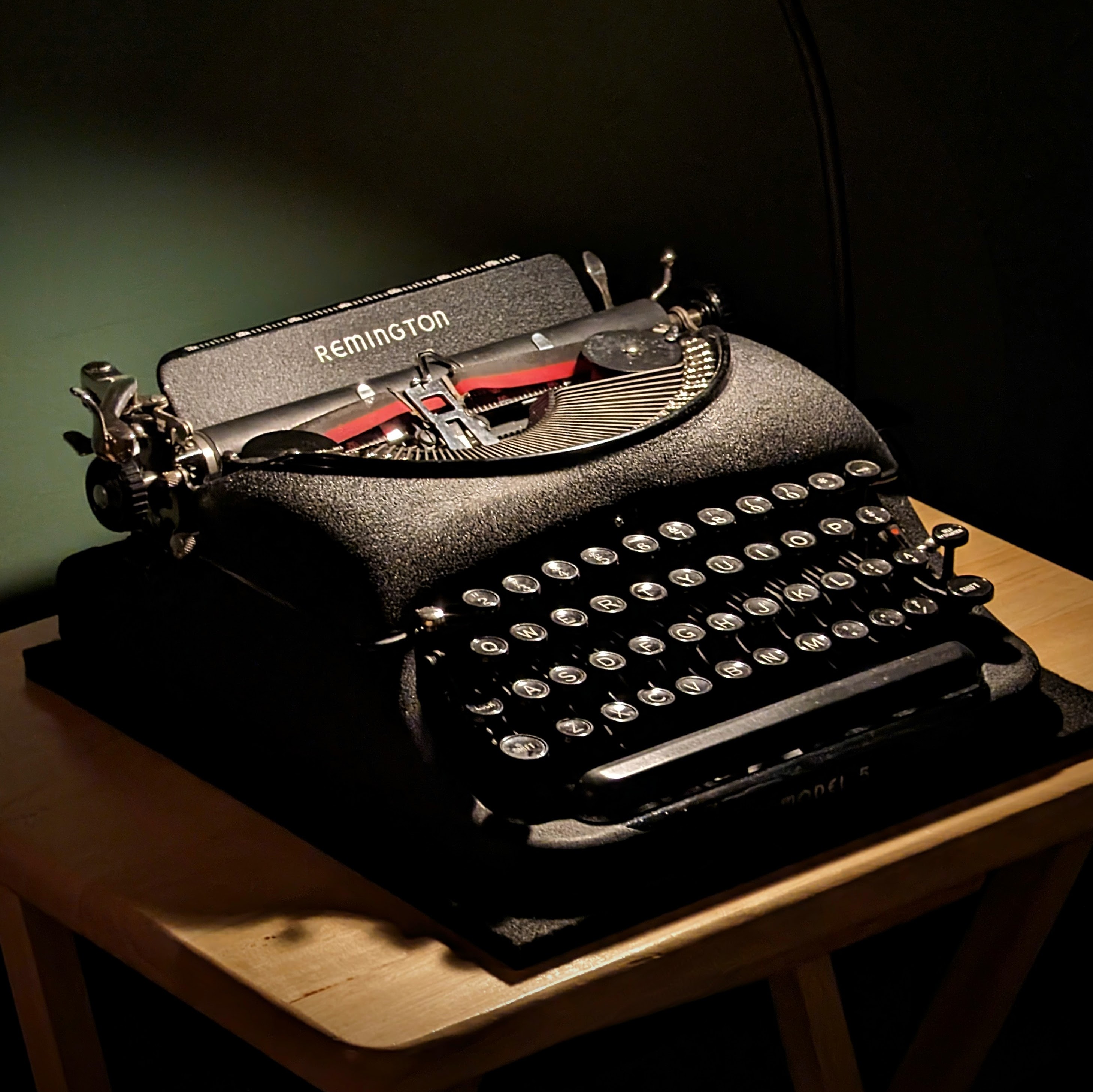 Remington typewriter photo